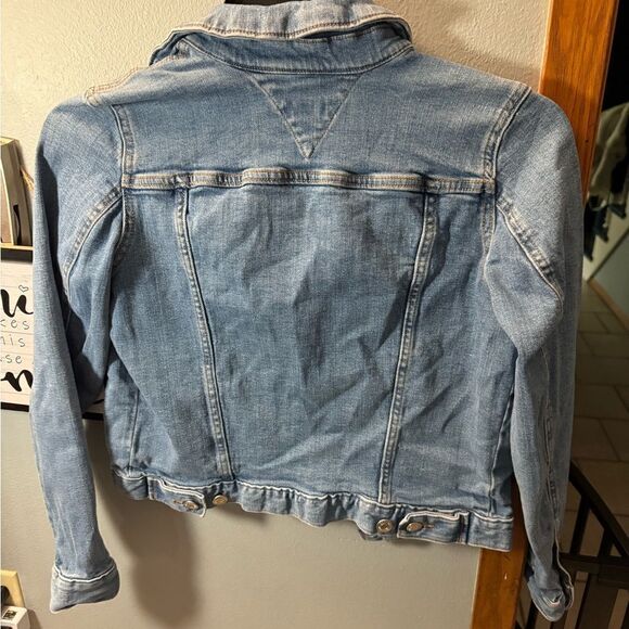 Tommy Hilfiger Cropped Jean Jacket Size XS Light Wash - Picture 6 of 12